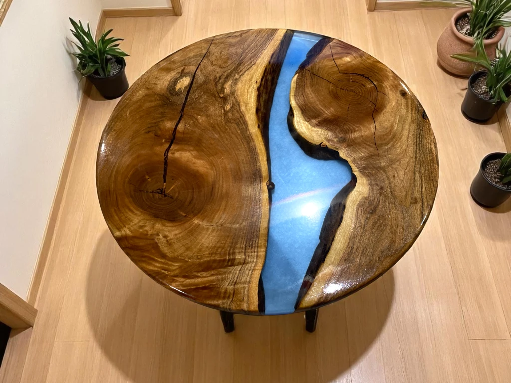 Modern River Resin Coffee Table – Acacia Wood Home Decor